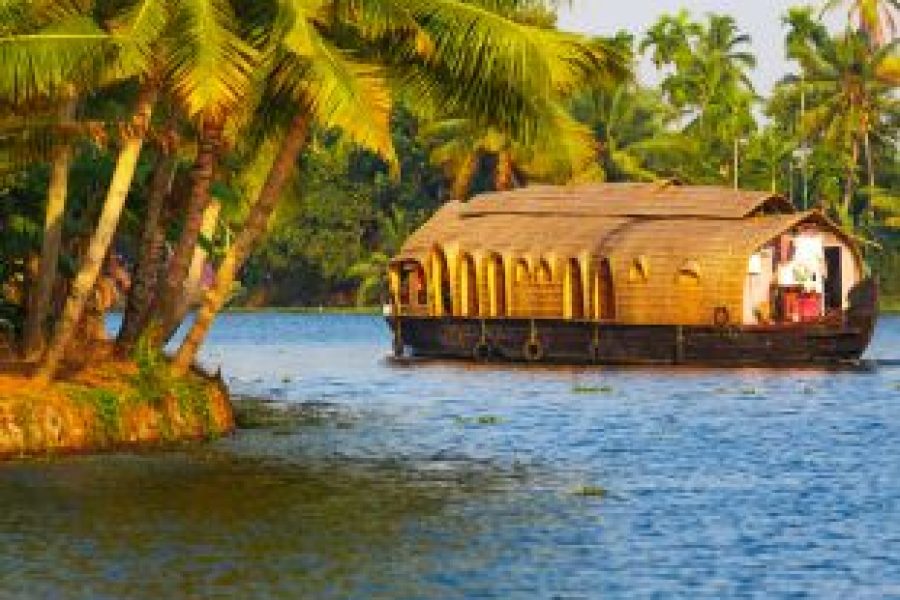 Kerala Tour Packages For Family - Fly For Holidays